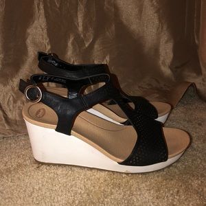 Dr. Scholls memory foam wedges